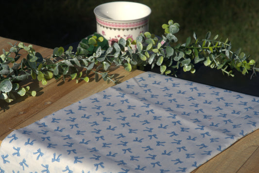 Riley Blake Penelope Bows Cream 1 yard cut