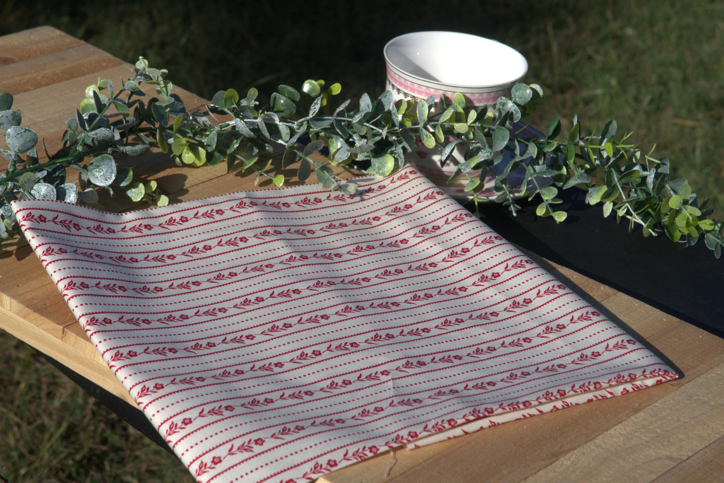 Riley Blake Red Delicious Currant Jelly Cloud 1 yard cut