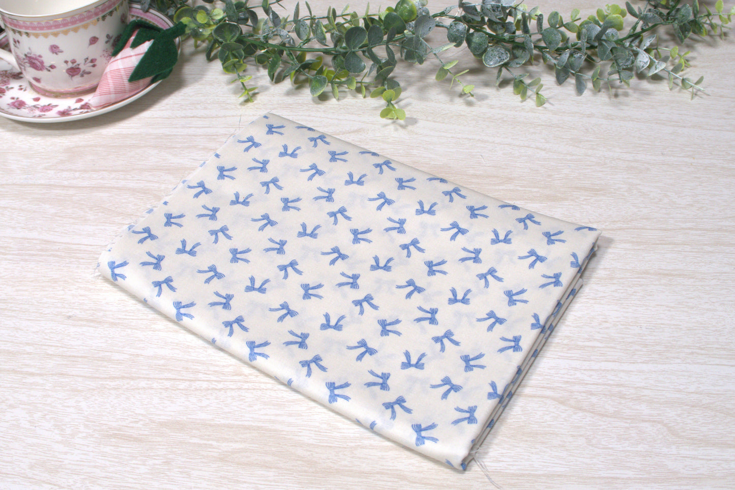 Riley Blake Penelope Bows Cream 1 yard cut