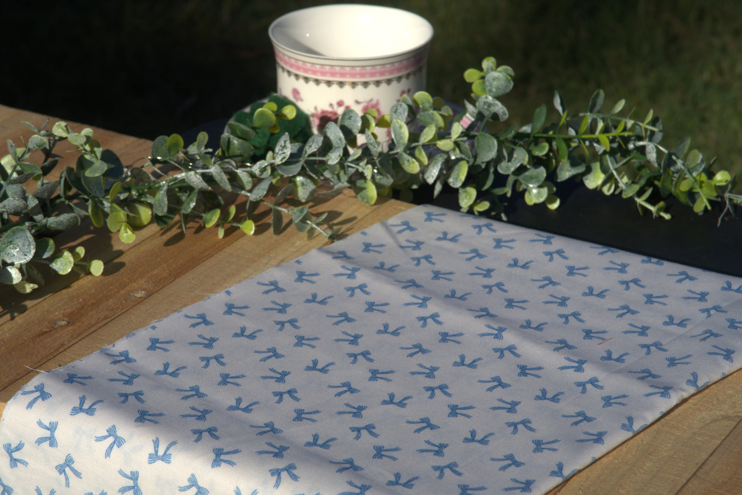 Riley Blake Penelope Bows Cream 1 yard cut